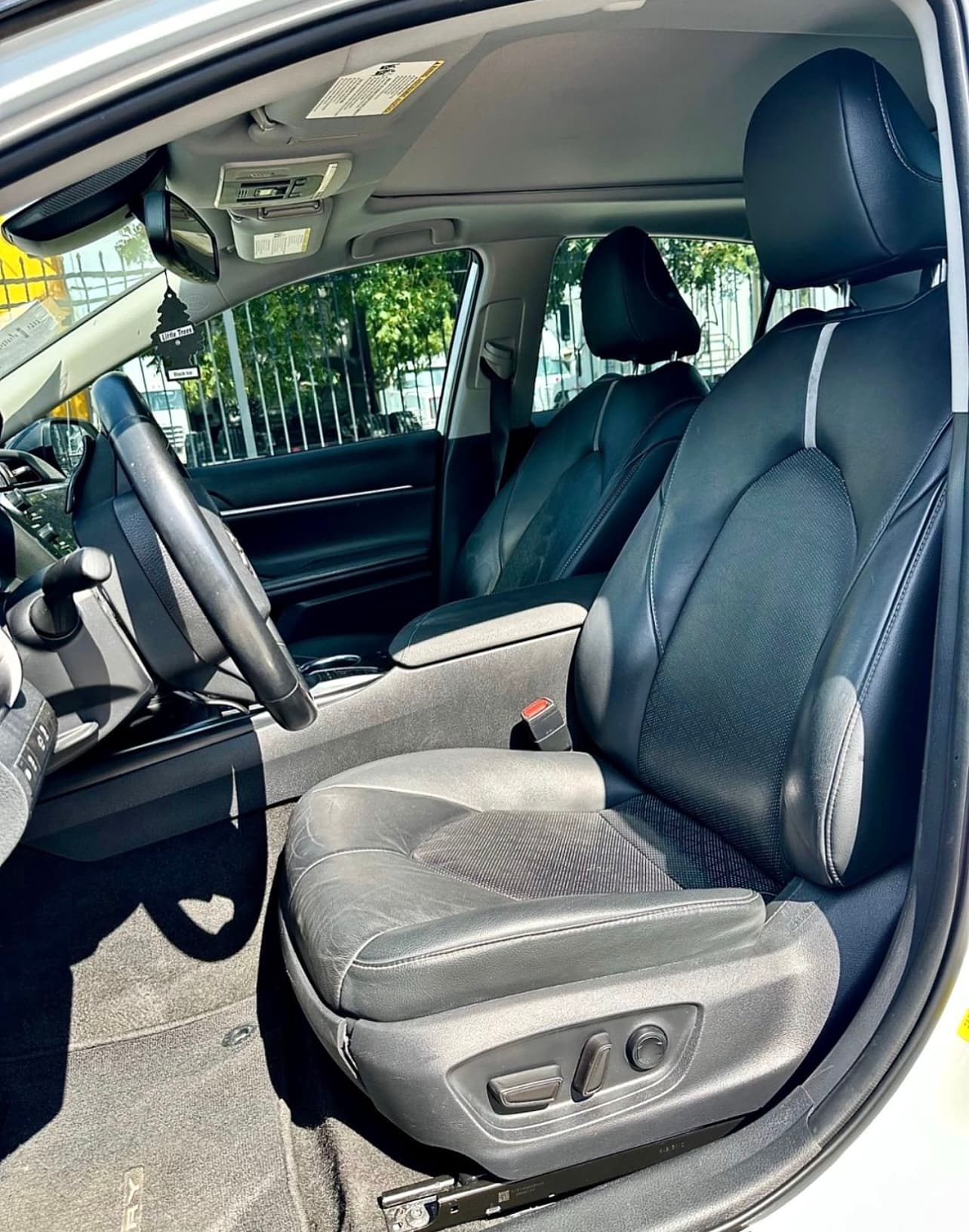 2019 TOYOTA Camry XSE - Sport photo 5