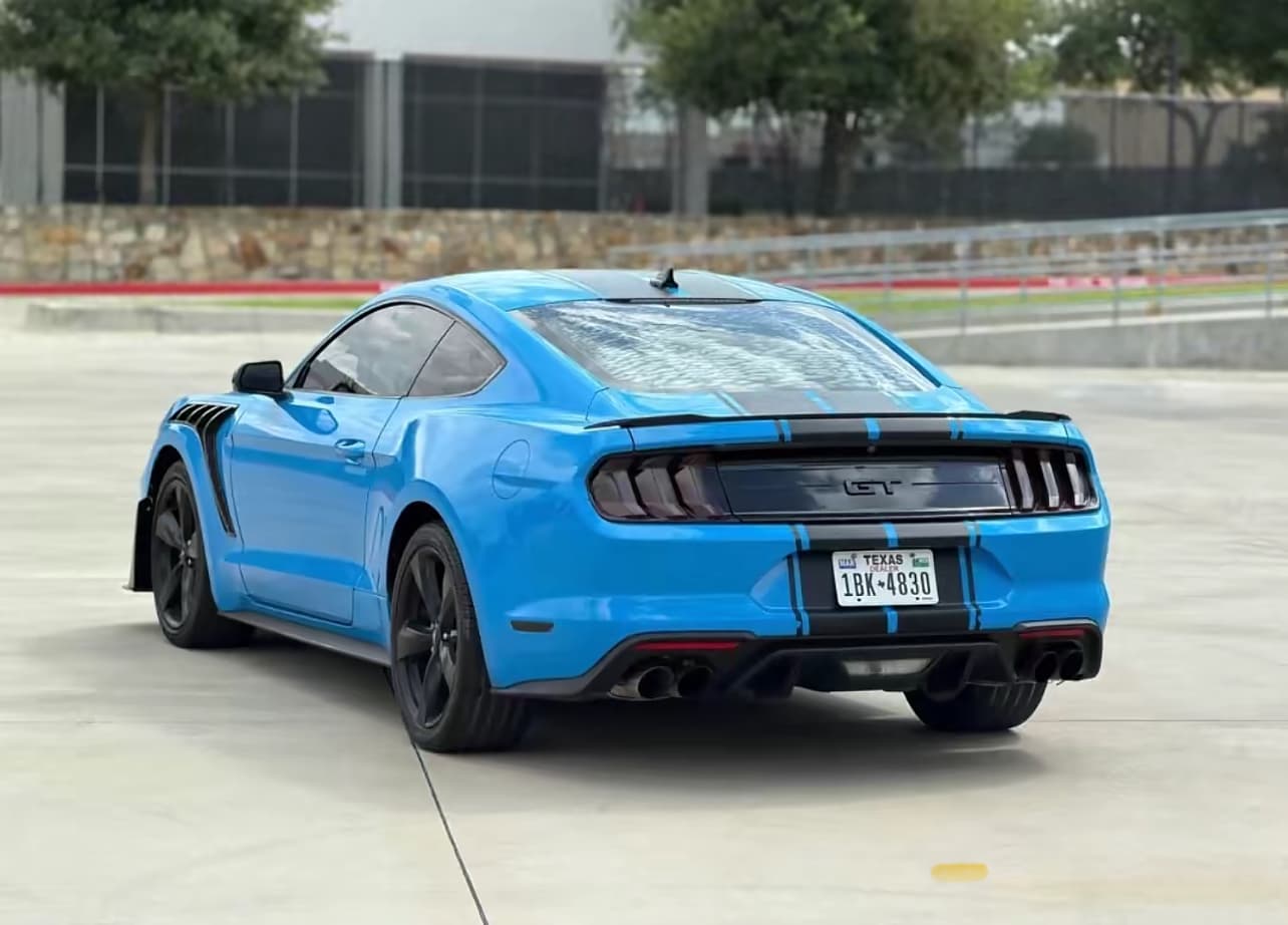 2022 FORD Mustang Mustang GT photo 3