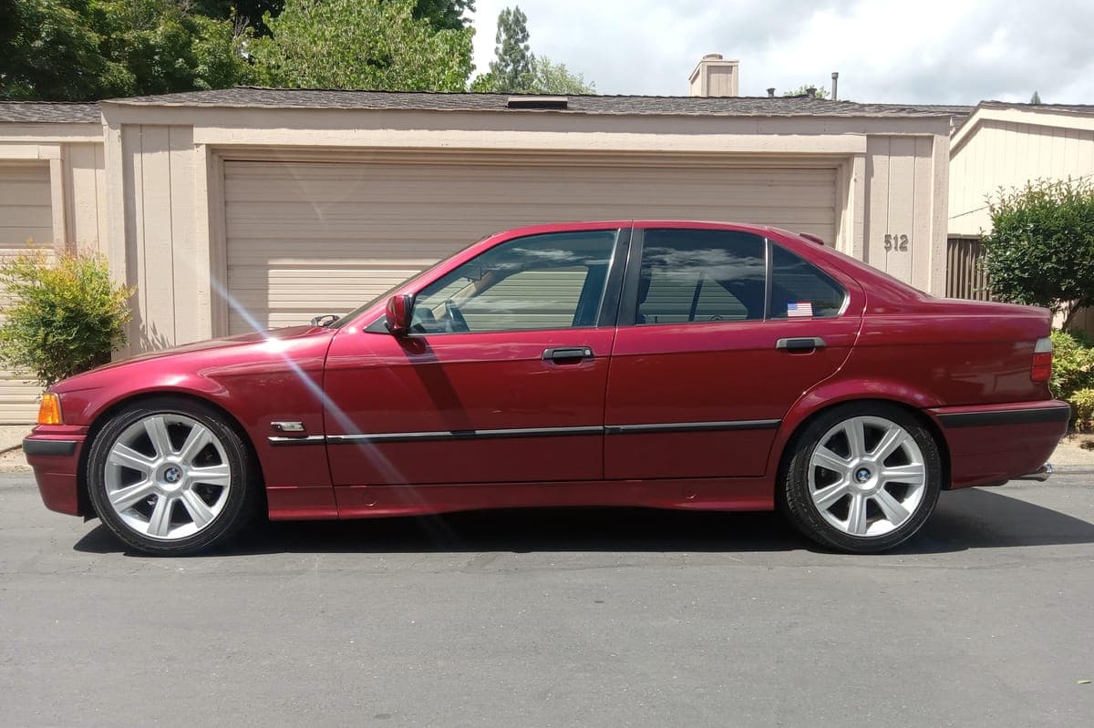 1995 BMW 325i 3 Series photo 18