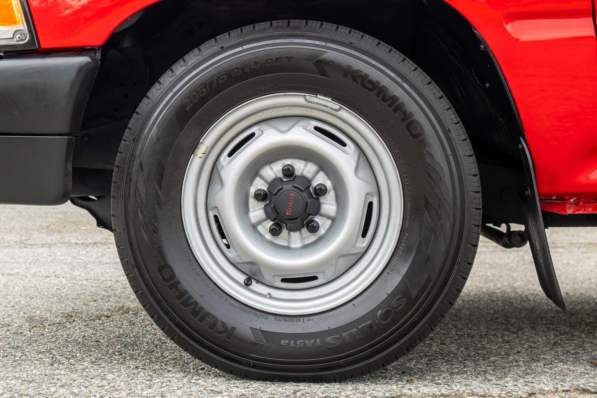 1992 Toyota Pickup photo 14