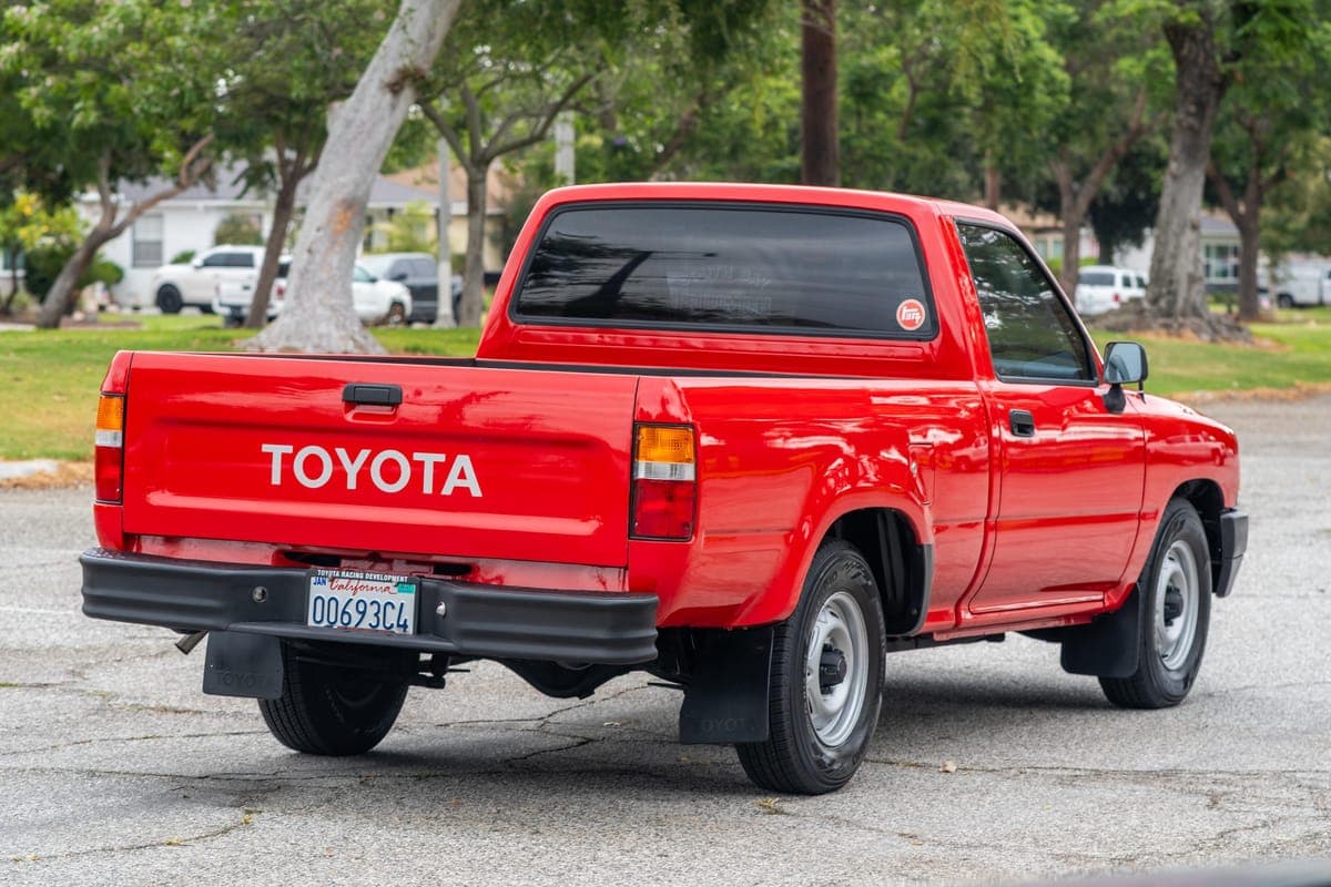 1992 Toyota Pickup photo 16