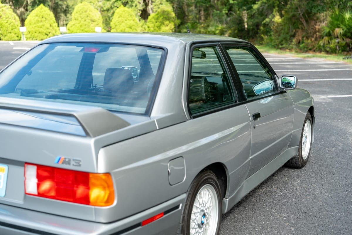 1988 BMW E30 M3 photo 16