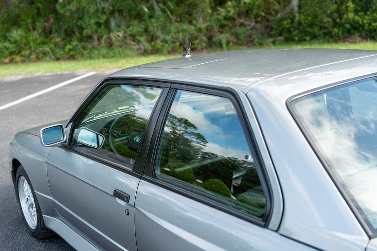 1988 BMW E30 M3 photo 17