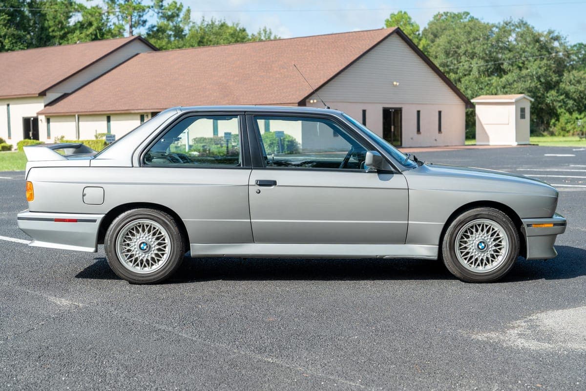 1988 BMW E30 M3 photo 24